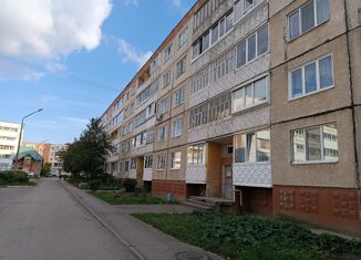 Продается двухкомнатная квартира, 46.5 м2, Добрянка, улица Карла Маркса, 84