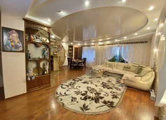 Продам четырехкомнатную квартиру, 148.9 м2, Великий Устюг, Пионерская улица, 21Б