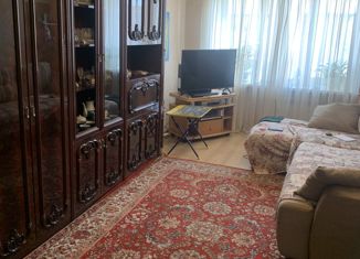 Продаю 3-ком. квартиру, 62 м2, Екатеринбург, улица Лобкова, 40, улица Лобкова