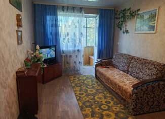 Продажа 2-комнатной квартиры, 42 м2, Глазов, улица Кирова, 71А