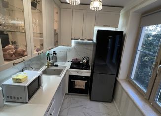 Продается двухкомнатная квартира, 45 м2, Москва, улица Миклухо-Маклая, 51к1, улица Миклухо-Маклая