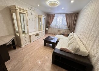 Продам 3-ком. квартиру, 63.7 м2, Кольчугино, площадь Ленина, 8