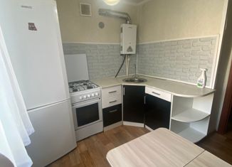 Продается 1-ком. квартира, 33 м2, Рославль, 165-й квартал, 1
