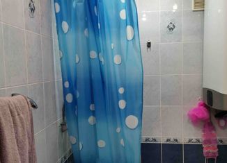 Продается 2-ком. квартира, 42.7 м2, посёлок городского типа Озерновский, Октябрьская улица, 38