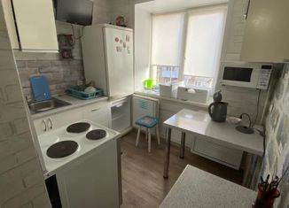 Продажа 2-комнатной квартиры, 40 м2, Таштагол, улица Поспелова, 17