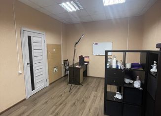 Продаю офис, 36.6 м2, Новокуйбышевск, улица Кадомцева, 5