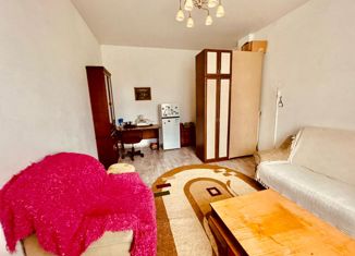 Продаю комнату, 105.2 м2, Владивосток, проспект 100-летия Владивостока, 90, Советский район