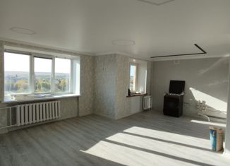Продается 3-комнатная квартира, 61 м2, Мелеуз, улица Ленина, 133