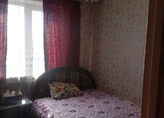 Продаю четырехкомнатную квартиру, 72.5 м2, Алапаевск, улица Флегонта Кабакова, 26