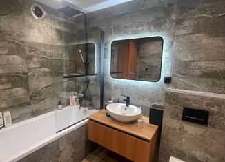 Продаю двухкомнатную квартиру, 60 м2, Саратов, Железнодорожная улица, 58А, Фрунзенский район