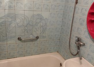 Продается 1-комнатная квартира, 47.7 м2, Киров, улица Ленина, 15, Первомайский район