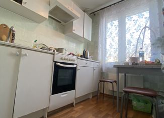 Продается четырехкомнатная квартира, 64 м2, Москва, Голубинская улица, 25к1, метро Ясенево
