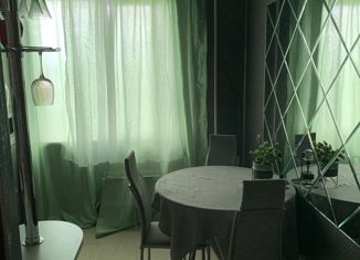 Продаю 2-комнатную квартиру, 50 м2, Белово, 3-й микрорайон, 82