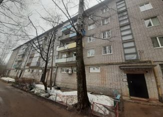 Продам трехкомнатную квартиру, 52 м2, Новгородская область, Сушанская улица, 18