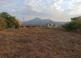 Земельный участок на продажу, 10 сот., хутор Новая Пролетарка, Пятигорская улица, 32А