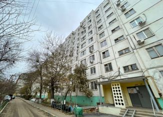 3-комнатная квартира на продажу, 64.2 м2, Астраханская область, улица Куликова, 42к1