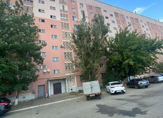 Продажа 4-комнатной квартиры, 76 м2, Элиста, 7-й микрорайон, 4к3, 7-й микрорайон