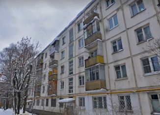 Продам двухкомнатную квартиру, 41 м2, Москва, Никулинская улица, 18к3, метро Озёрная