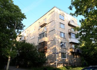 Продам двухкомнатную квартиру, 52 м2, деревня Разметелево, улица ПТУ-56, 4