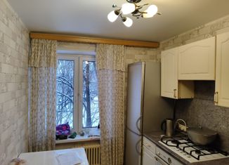 Продам трехкомнатную квартиру, 64 м2, Москва, улица Маршала Неделина, 6, ЗАО