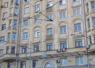 Двухкомнатная квартира на продажу, 62 м2, Москва, улица Панфилова, 22, станция Стрешнево