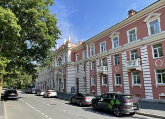 Продам 3-комнатную квартиру, 74.4 м2, Петергоф, Санкт-Петербургский проспект, 17