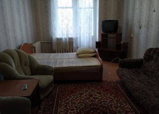 Сдается двухкомнатная квартира, 40 м2, Свердловская область, Уральская улица, 74