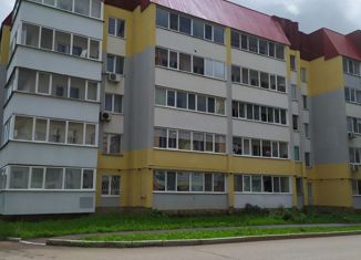 Продаю 1-комнатную квартиру, 33 м2, Стерлитамак, улица Карла Маркса, 160