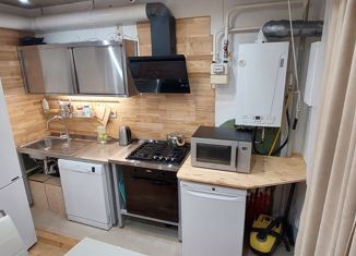 Продаю 1-ком. квартиру, 38 м2, Чебоксары, улица Академика РАН Х.М. Миначева, 17, жилой район Северо-Западный