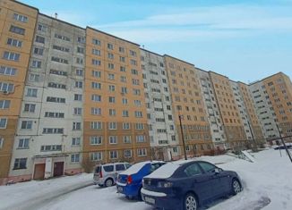 Трехкомнатная квартира на продажу, 62.4 м2, поселок городского типа Голынки, улица Ленина, 14