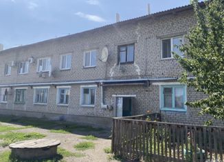 Продажа 2-комнатной квартиры, 39.9 м2, посёлок Саракташ, улица Чкалова, 3