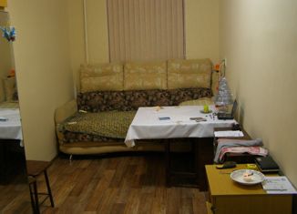 Продаю комнату, 12.4 м2, Таганрог, улица Пальмиро Тольятти, 30-2