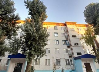 Продается 2-ком. квартира, 48 м2, Элиста, 2-й микрорайон, 20, 2-й микрорайон