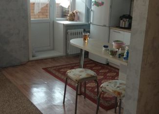 Продаю 1-комнатную квартиру, 35 м2, поселок городского типа Емельяново, Урожайная улица, 5