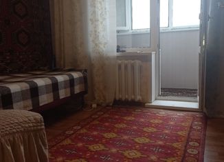 Продаю 3-ком. квартиру, 56.7 м2, Бугуруслан, 1-й микрорайон, 13