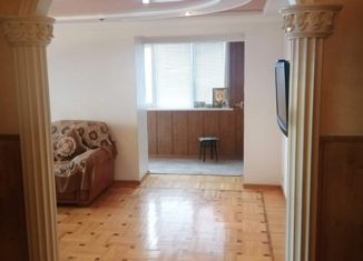 Продается трехкомнатная квартира, 78 м2, поселок городского типа Горячеводский, переулок Малиновского, 1А