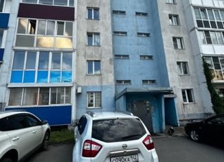 Продается 2-ком. квартира, 63.2 м2, Прокопьевск, 10-й микрорайон, 6А