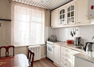 3-комнатная квартира на продажу, 61.9 м2, рабочий посёлок Большеречье, Рабочая улица, 36