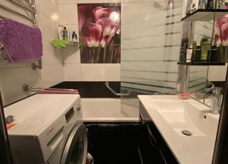 Продаю трехкомнатную квартиру, 64 м2, село Графовка, Центральная улица, 2