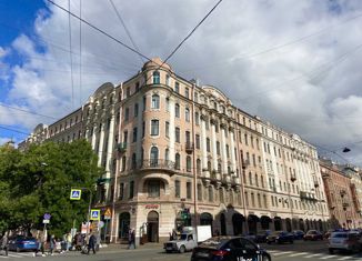 Продам пятикомнатную квартиру, 174.6 м2, Санкт-Петербург, 12-я линия Васильевского острова, 29/53, муниципальный округ Васильевский