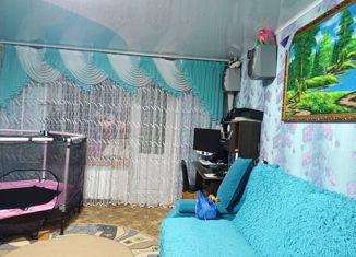 Продаю трехкомнатную квартиру, 68 м2, поселок Новобатурино, Центральная улица, 19