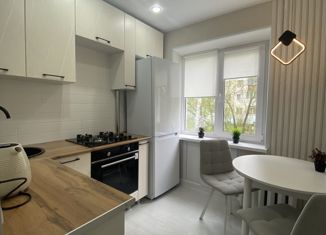 Продажа 2-ком. квартиры, 42.5 м2, Чайковский, улица Ленина, 5