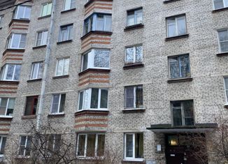 Продаю двухкомнатную квартиру, 41.5 м2, посёлок Металлострой, Плановая улица, 4