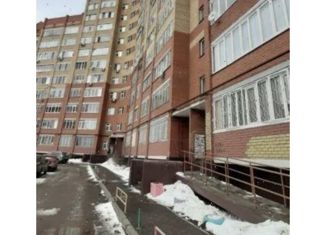 Продается 3-комнатная квартира, 76.8 м2, Казань, улица Восстания, 107, Московский район