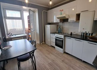 Продается 2-ком. квартира, 58.9 м2, Кукмор, улица Ленина, 132А