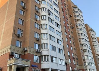 Продается 3-комнатная квартира, 63 м2, Москва, ЮЗАО, улица Тёплый Стан, 5к4