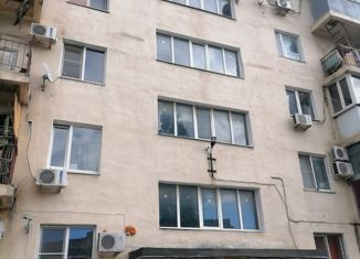 Продам комнату, 76 м2, Краснодарский край, улица Куникова, 92