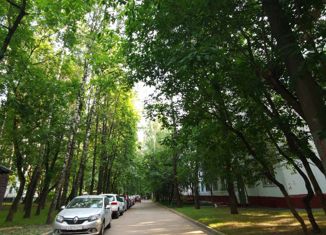 Продаю 1-комнатную квартиру, 32 м2, Москва, улица Бехтерева, 35к1, метро Царицыно