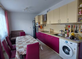 Продается 2-ком. квартира, 49.5 м2, поселок Мичуринский, Широкореченская улица, 45