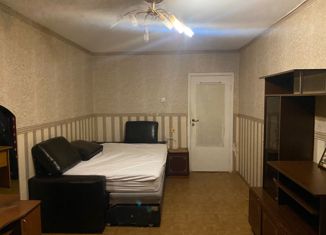 Продам двухкомнатную квартиру, 60 м2, Мурино, Оборонная улица, 47